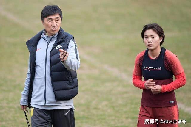 终于等到了！广东队迎来“加强版胡金秋”，这可是内线的答案！